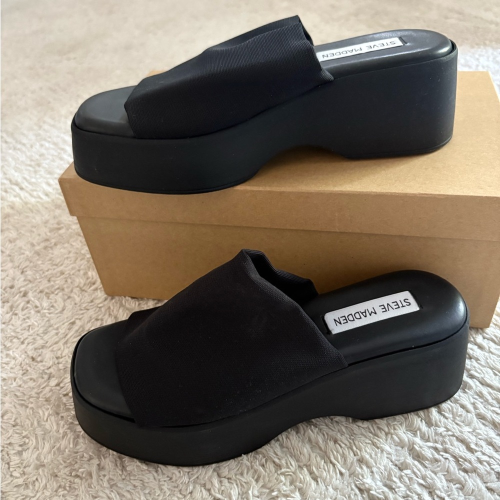 Steve Madden Black Slinky 30 New